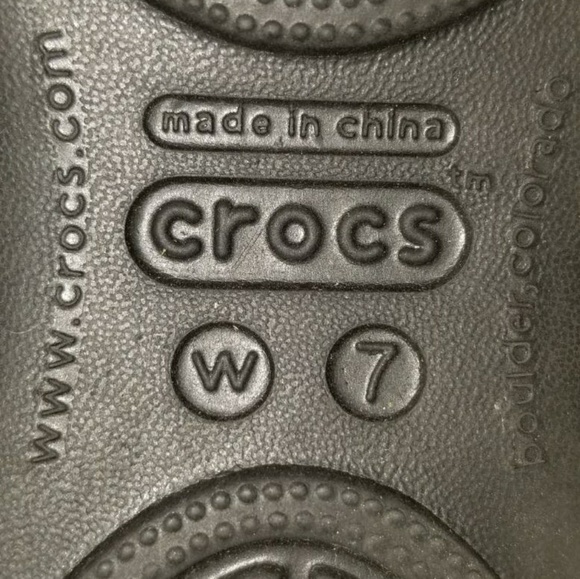 ✨ Crocs Black Flats. Womens Size 7 - Picture 3 of 5